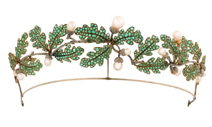 Magnificent antique Victorian oak leaf tiara, circa 1850. With emerald leaves and natural pearl and diamond acorns. From A La Vieille Russie